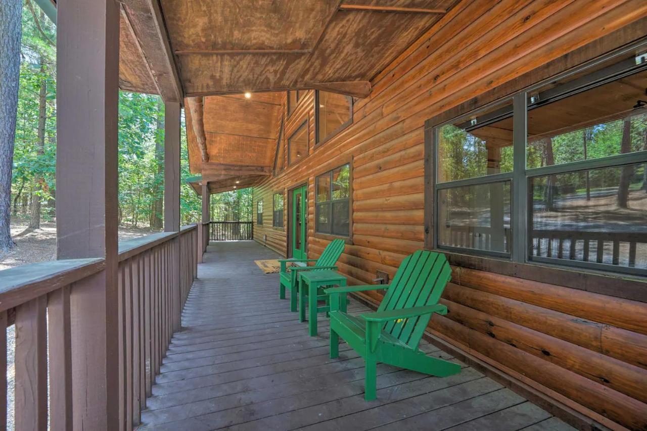 The Eastwood Spacious Retreat With 4 King En-Suites - Hot Tub - Pet-Friendly - Cozy Fire Pit - Prime Location - Multi-Family Broken Bow Exterior photo